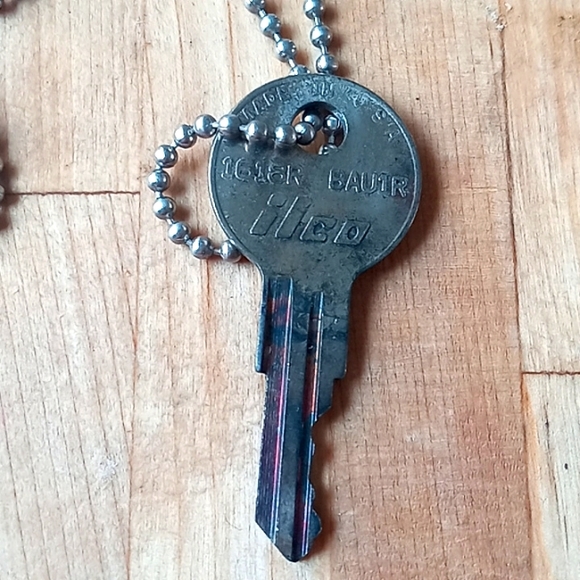The Giving Keys "DREAM" Word necklace - Picture 3 of 6